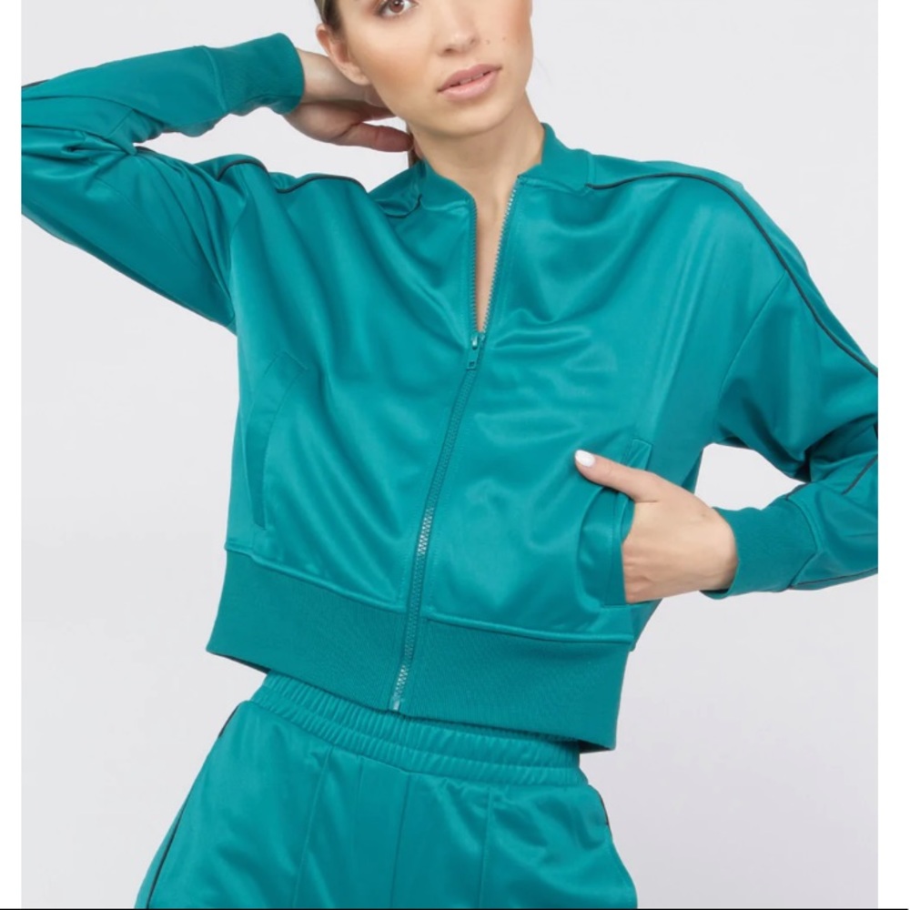 Satin zip up